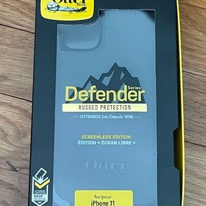 iPhone 11 Otterbox Defender in Black. Brand New